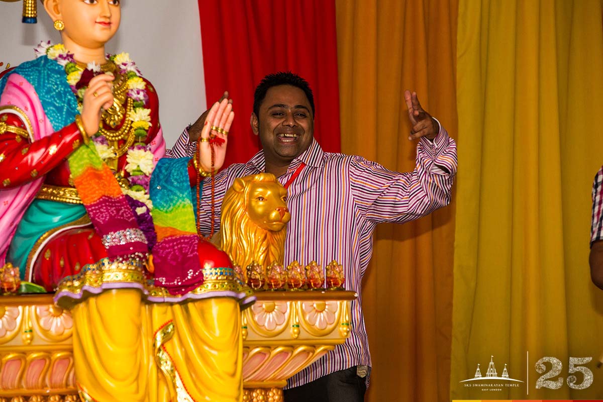 ©1987-2017 SKS Swaminarayan Temple East London